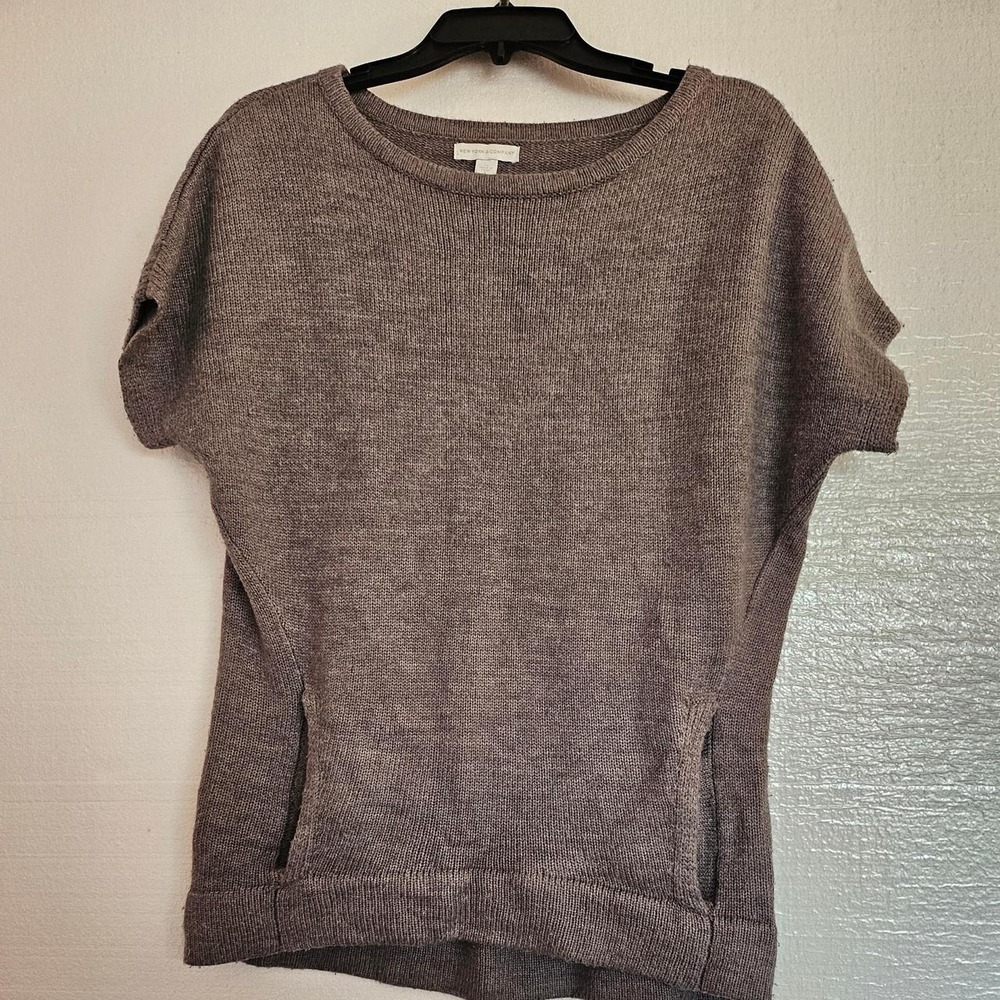 New York & Company grey sweater